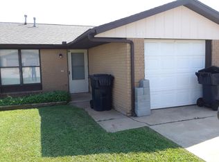 12402 SW 2nd St, Yukon, OK 73099