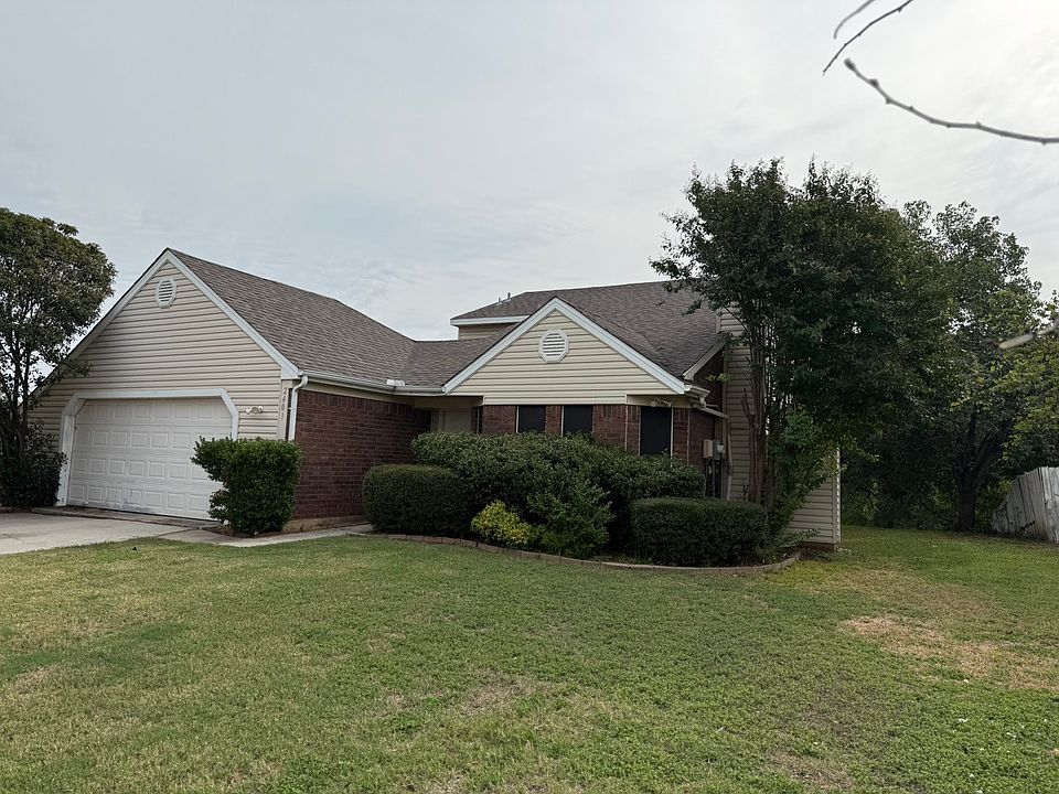 1st image of 2401 Forestmeadow Dr