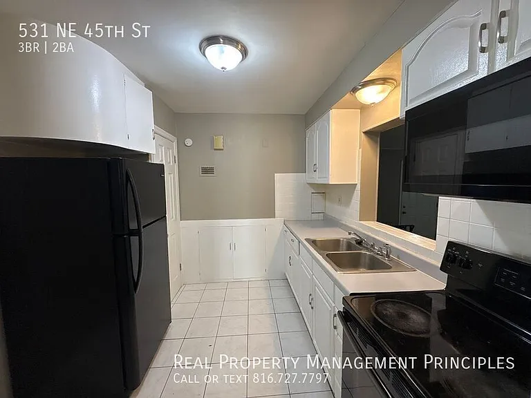 531 NE 45th St — Photo 11