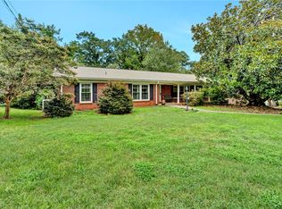 122 Melbourne Ln, Greenville, SC 29615