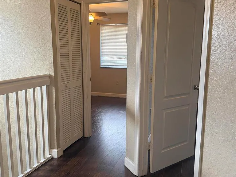 1121 Shoma Dr — Photo 10