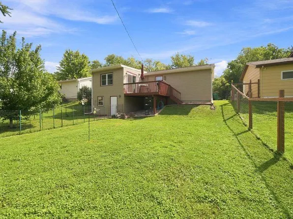 912 S 3rd Ave, Albert Lea, MN 56007