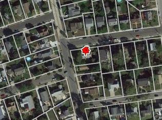 143 Casino St, Freeport, NY 11520