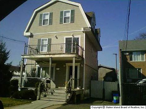 2nd image of 130 Llewellyn Pl