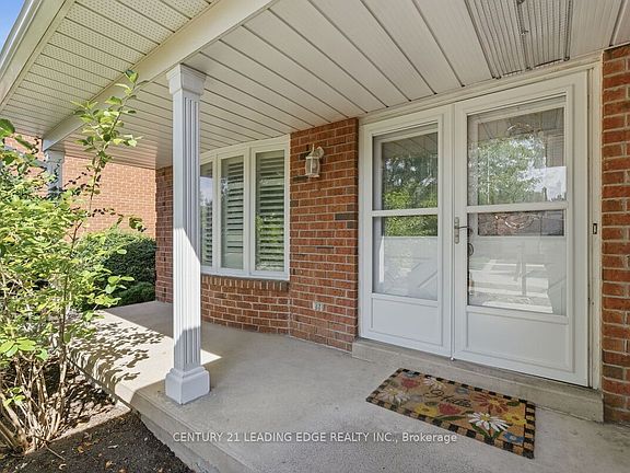 4th image of 2409 Butternut Cres