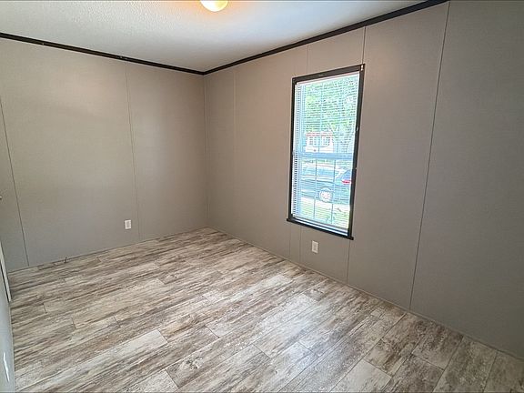 4th image of 5913 W Maple #158