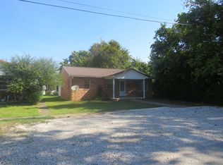414 E 2nd St, Grayson, KY 41143