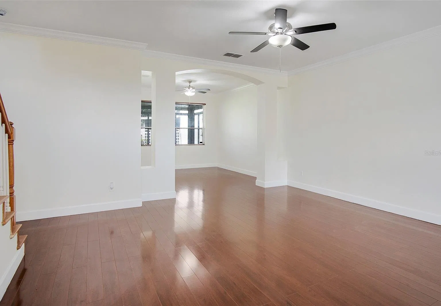 4 bed, 2.5 bath, 2872 sqft, $3,000 — Photo 2