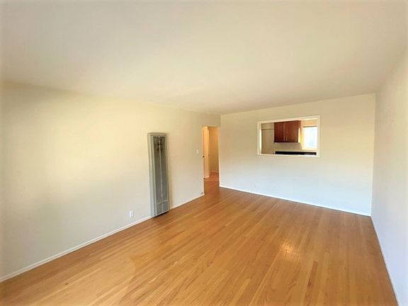 2nd image of 615 Monterey Blvd #3