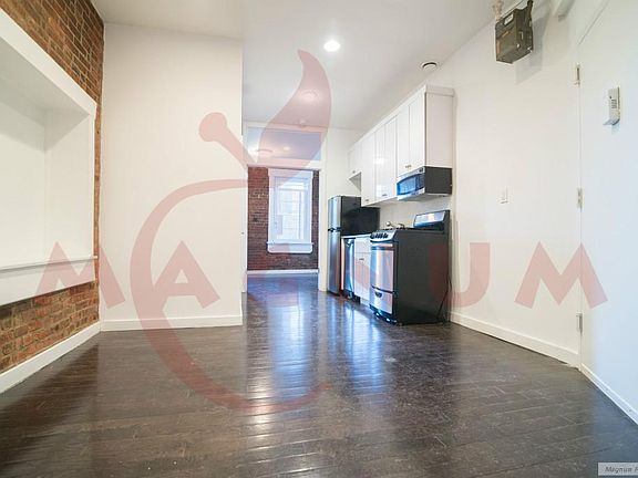2nd image of 13 Essex St APT 11