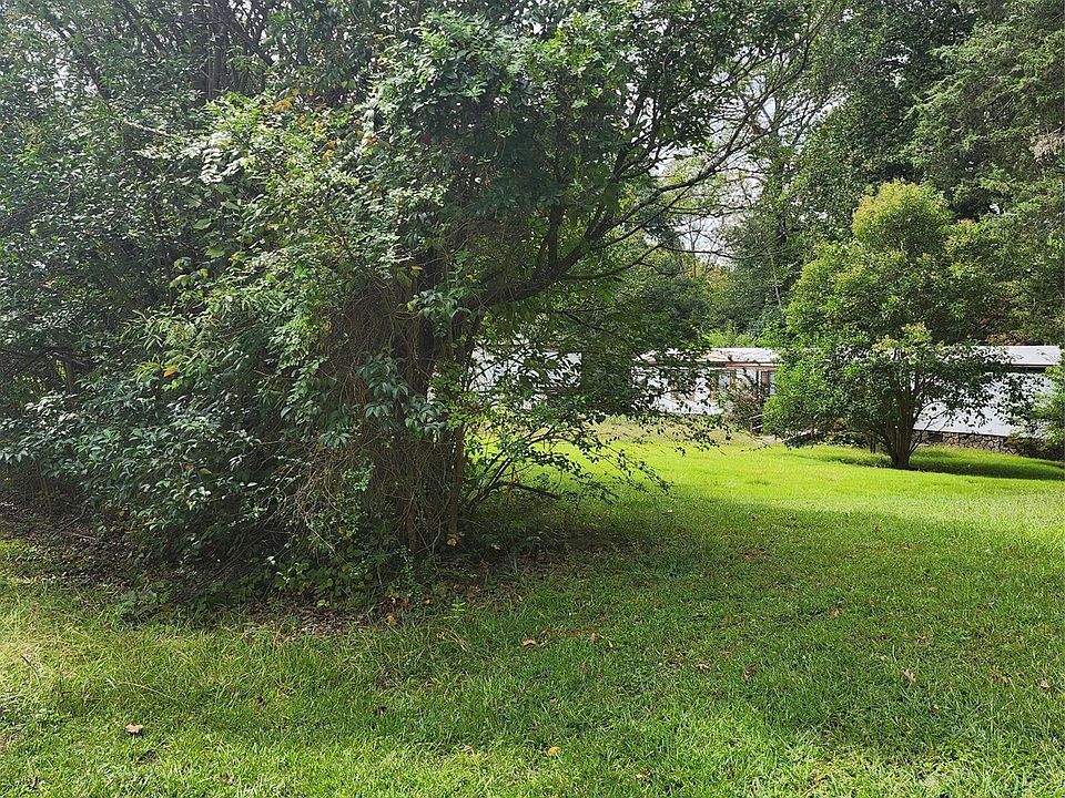 2nd image of 3925 Parkay Pl