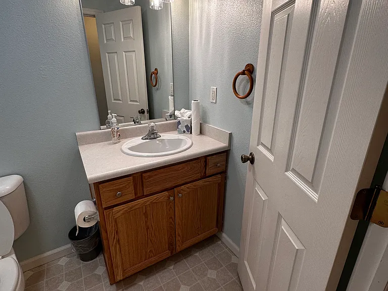 320 Elderberry Ln — Photo 9