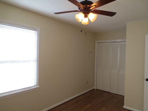 5th image of 720 Kincaid Cir APT 6