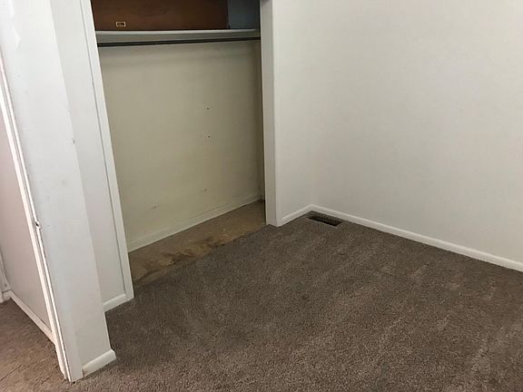 4th image of 817 W Emeril Ave