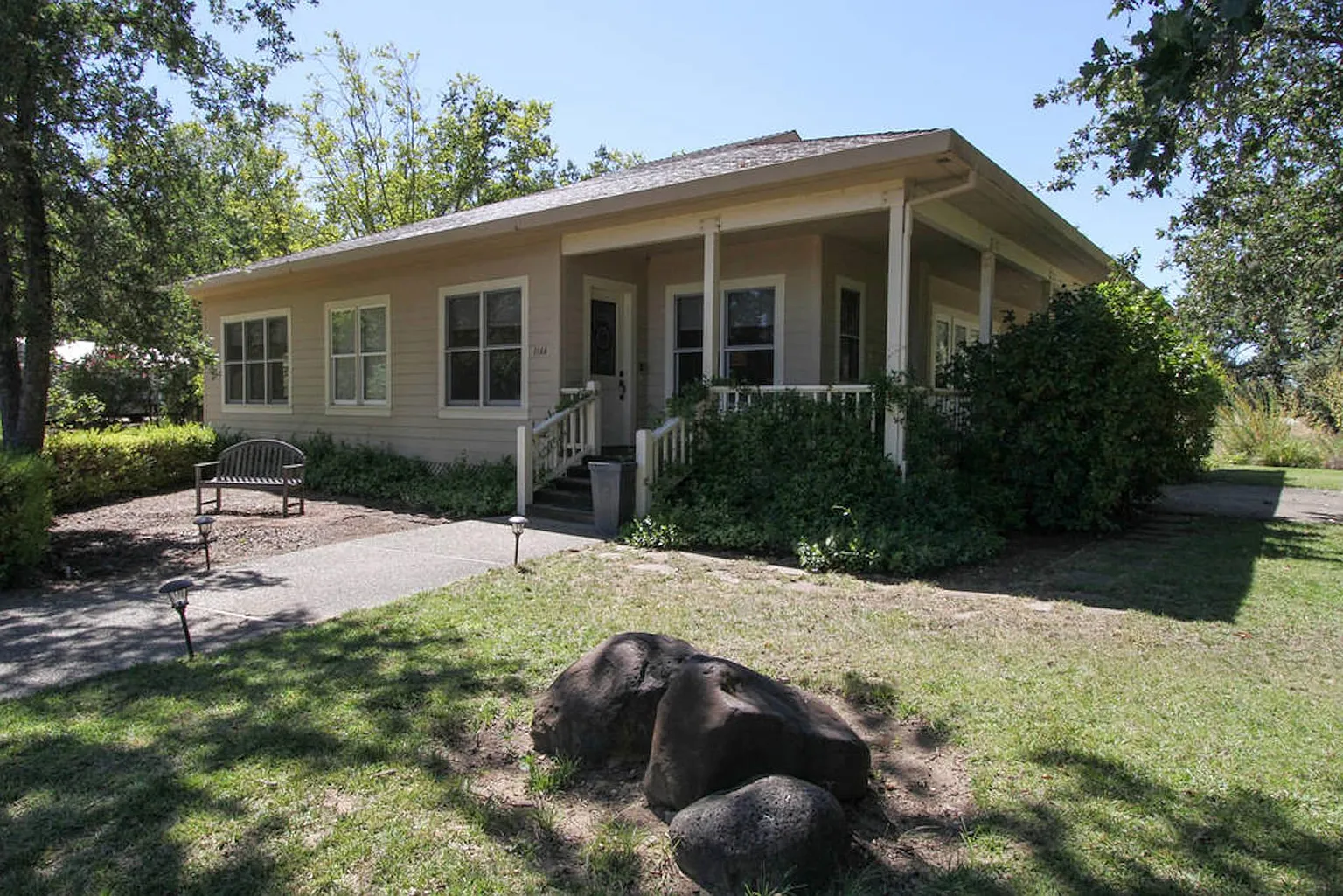 1166 Maple Ln photo 1