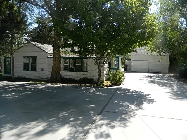 200 Shepard Ln — Photo 4