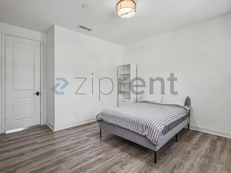 1676 3rd St — Photo 29