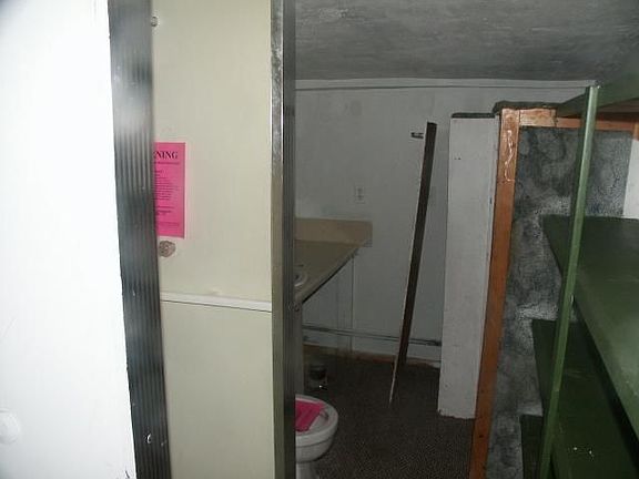 4th image of 895 Garfield Ave