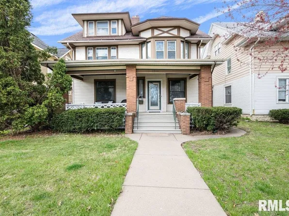 2218 Harrison St, Davenport, IA 52803