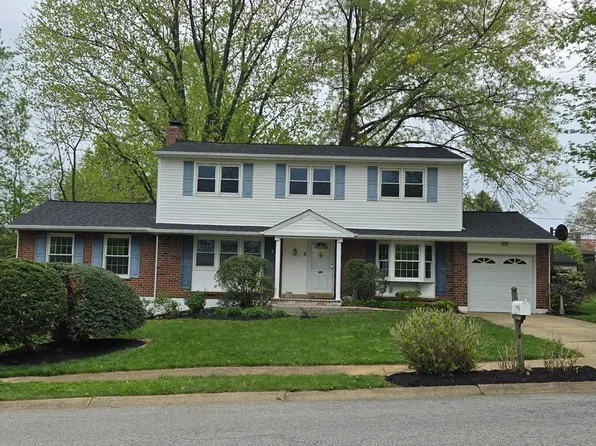 5 Crown Ct, Wilmington, DE 19810