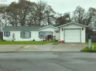 157 Creekside Ct, Roseburg, OR 97471