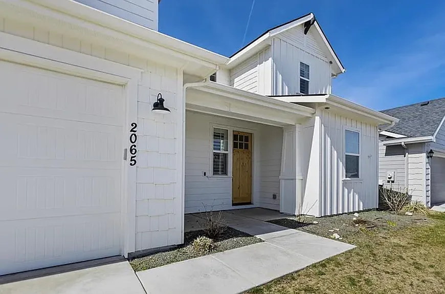 2065 N Sombrero Ave — Photo 3