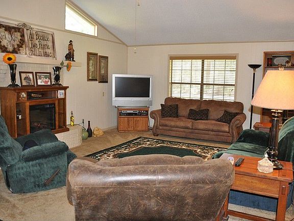 3rd image of 232 Spanish Oak Trl
