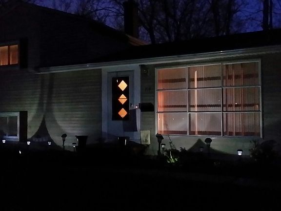 4th image of 714 East Dr