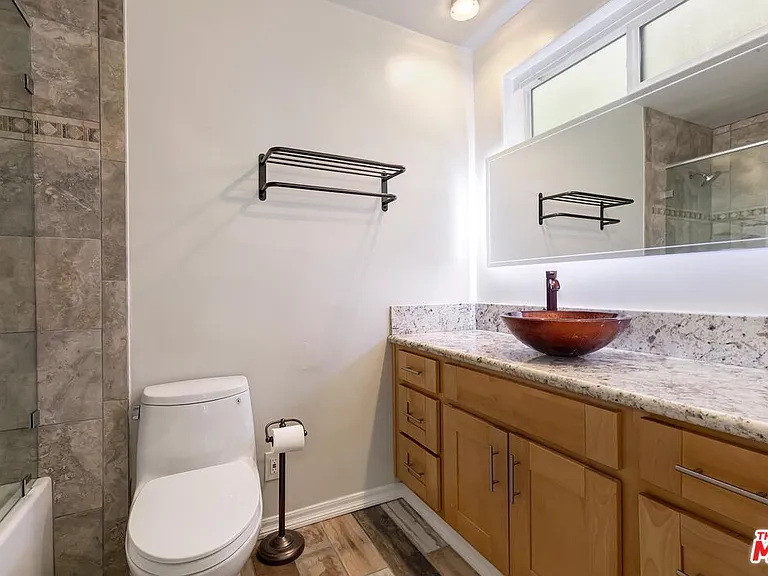 11789 Montana Ave #11 — Photo 15