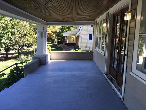 5th image of 425 Cherry Dr