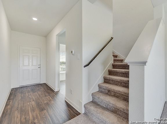 5th image of 10855 Monterey Pike