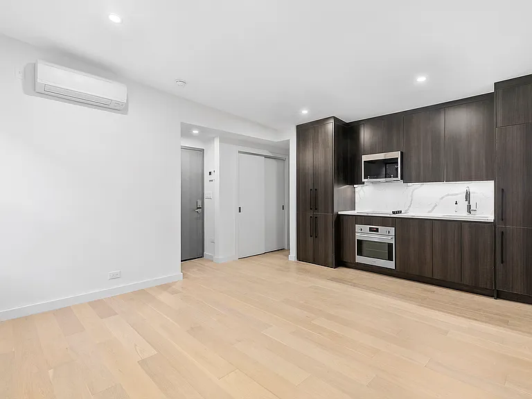 184 Prince St #3 — Photo 8