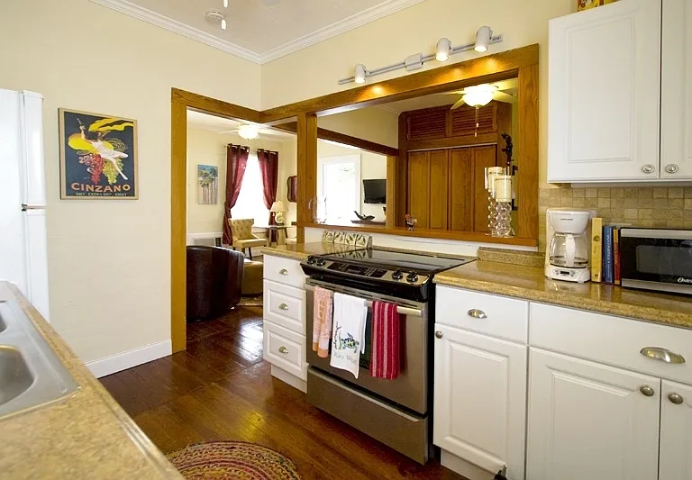 327 Margaret St #2 — Photo 14
