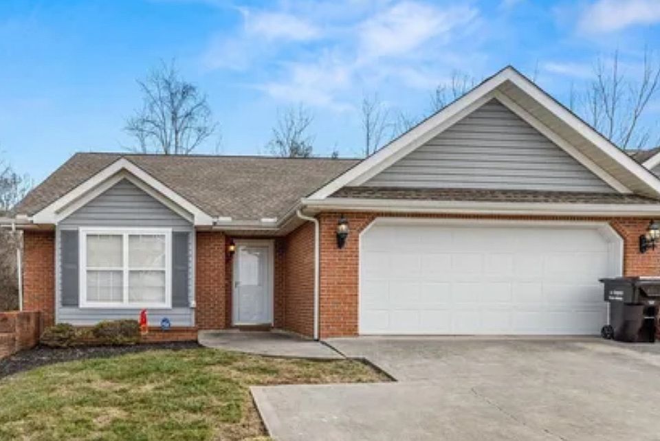 1st image of 8832 Carriage House Way