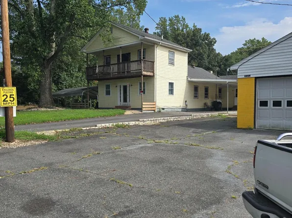 9028 Saint Anthonys Rd, King George, VA 22485