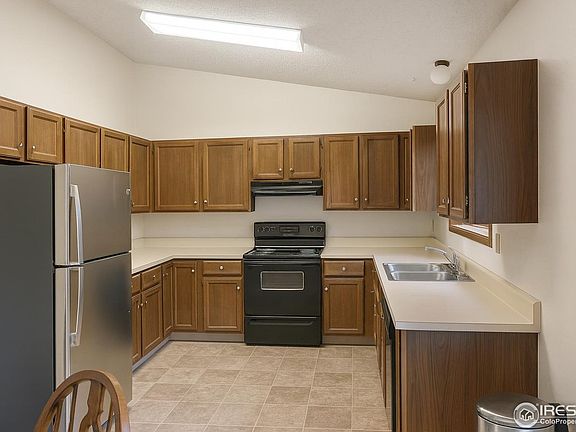 5th image of 630 Peach Tree Pl