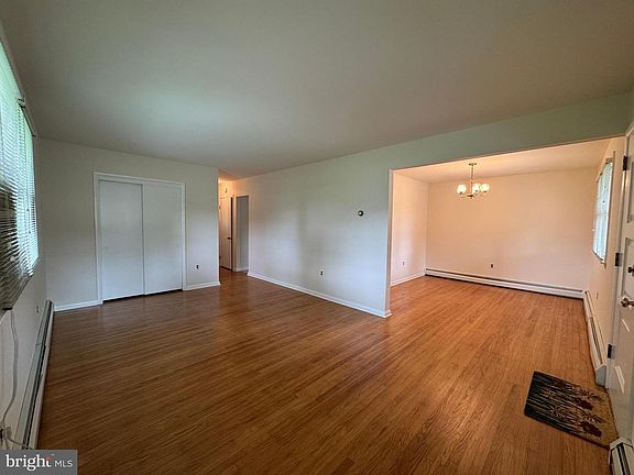 3rd image of 17 Walnut Rd