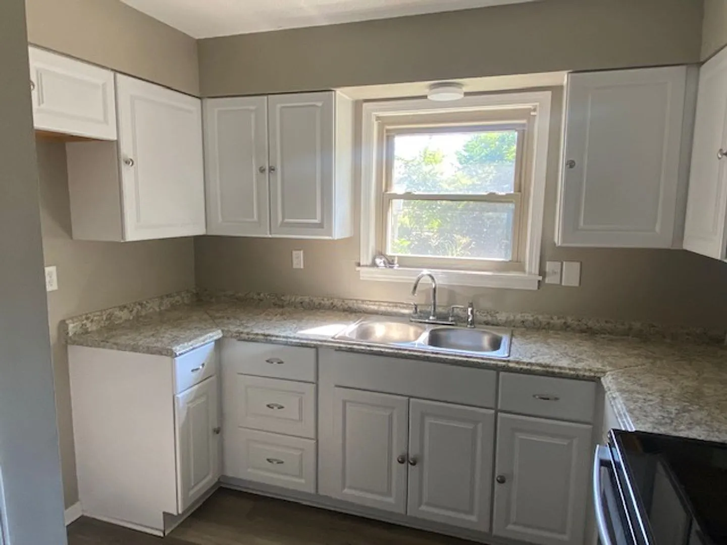 Renovated 3 Bedroom 1.5 Bath Home for Rent! — Photo 4