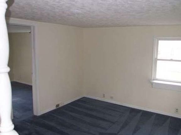 4th image of 3582 Park St
