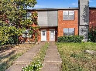 319 Towne House Ln, Richardson, TX 75081