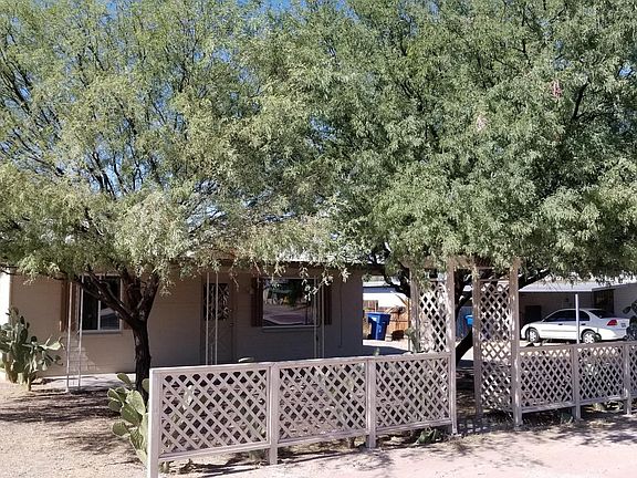 3rd image of 2625 N Tucson Blvd