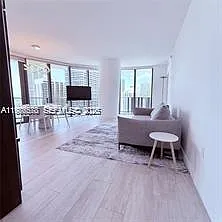 Building Photo - 55 SW 9th St #3903
