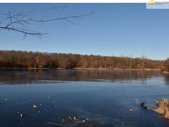 Tall Grass offers the most Affordable Lake Community in the area!  Home comes with Lake access and lake use for Paddleboard, or Kayak or other use.