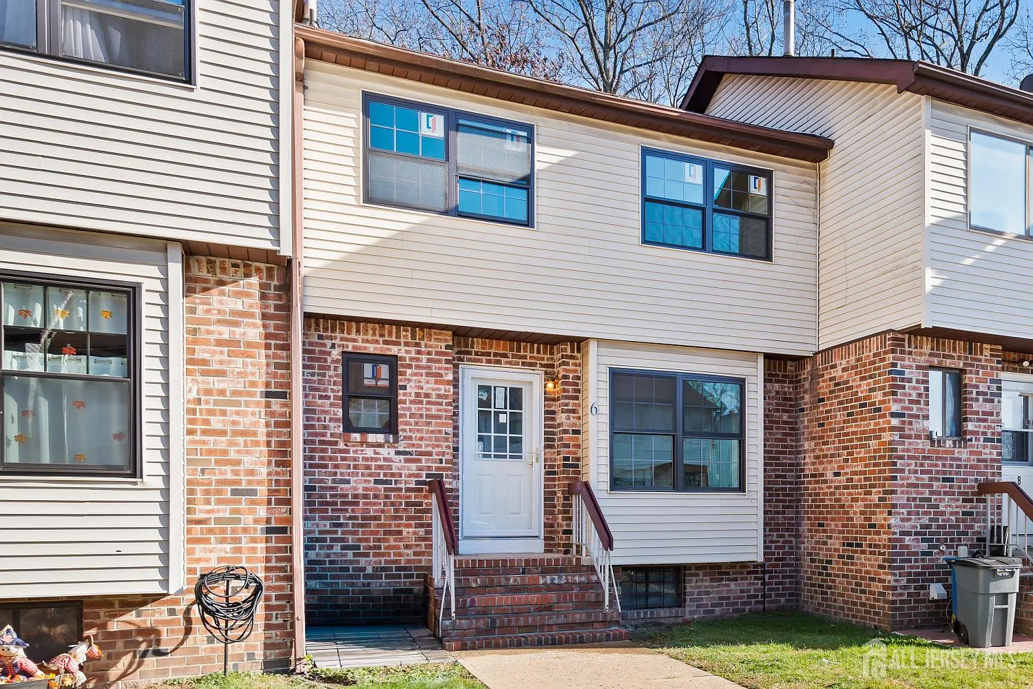 6 Wood Acres Dr photo 1