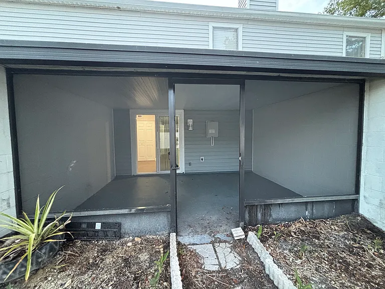 11804 Cypress Hill Cir — Photo 6