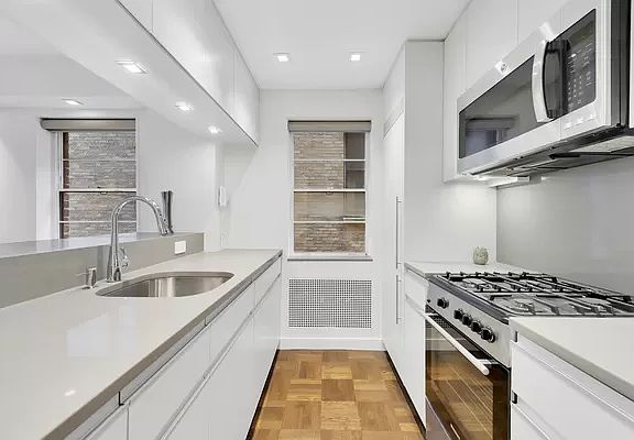5th image of 11 E 87th St APT 4G