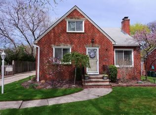 21982 Eaton Rd, Fairview Park, OH 44126