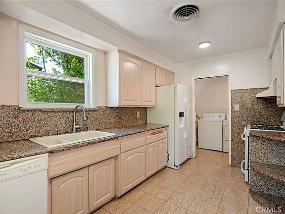 4th image of 6217 Van Noord Ave