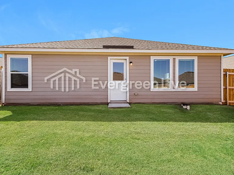 10924 SW 22nd St — Photo 15