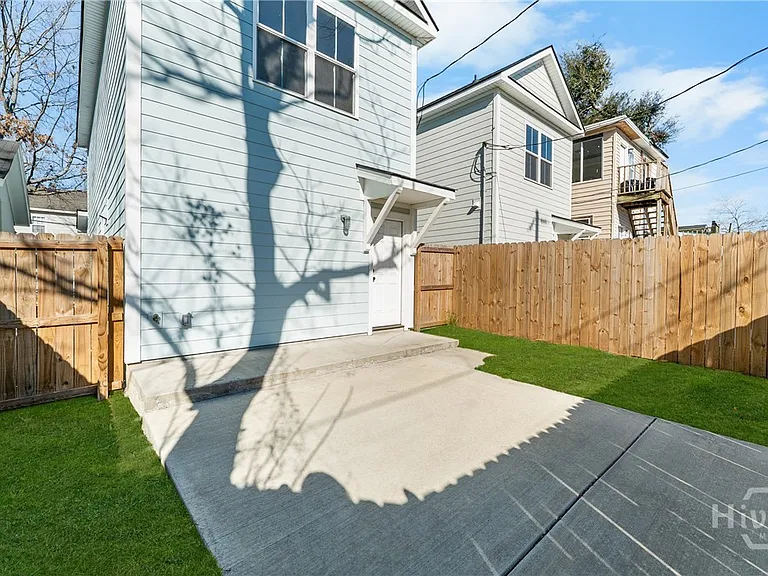 1203 E Bolton St — Photo 28